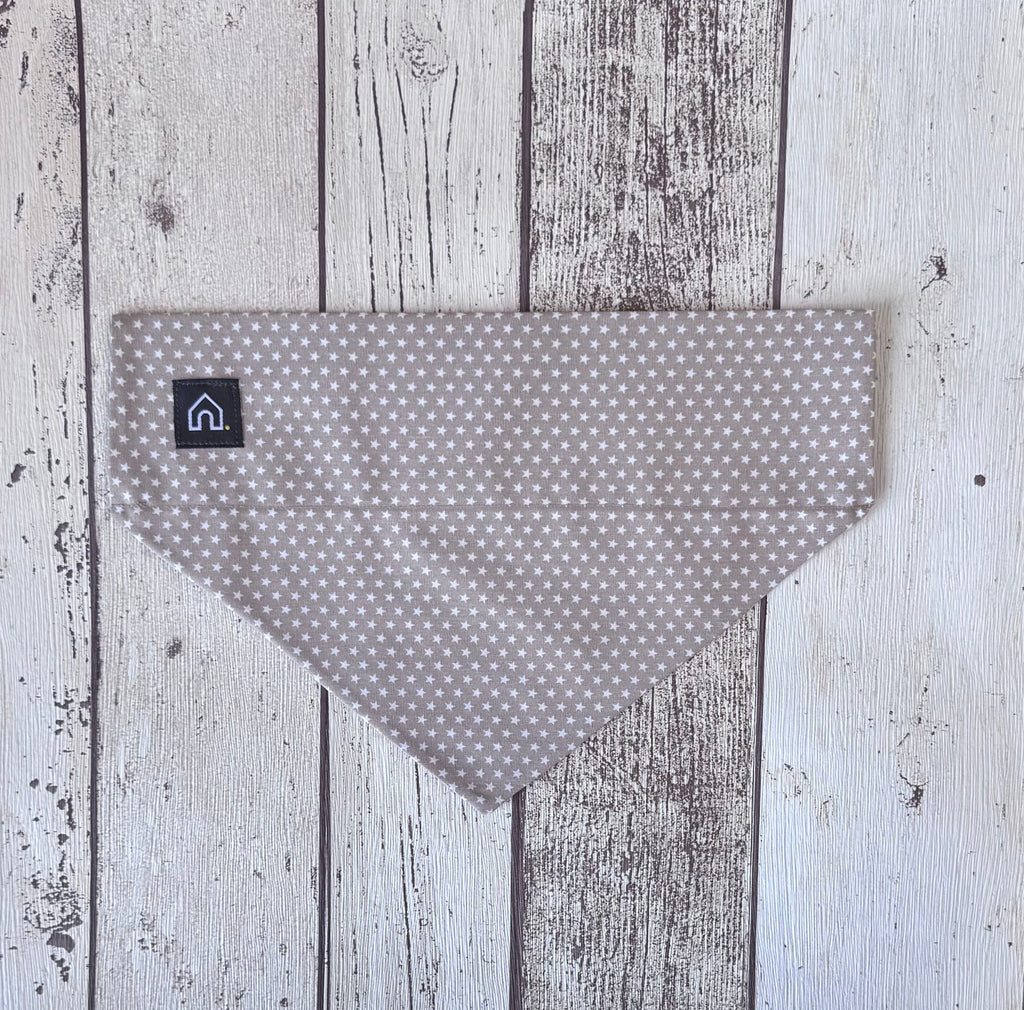 Pawliora Taupe Stars Slip-on Bandana