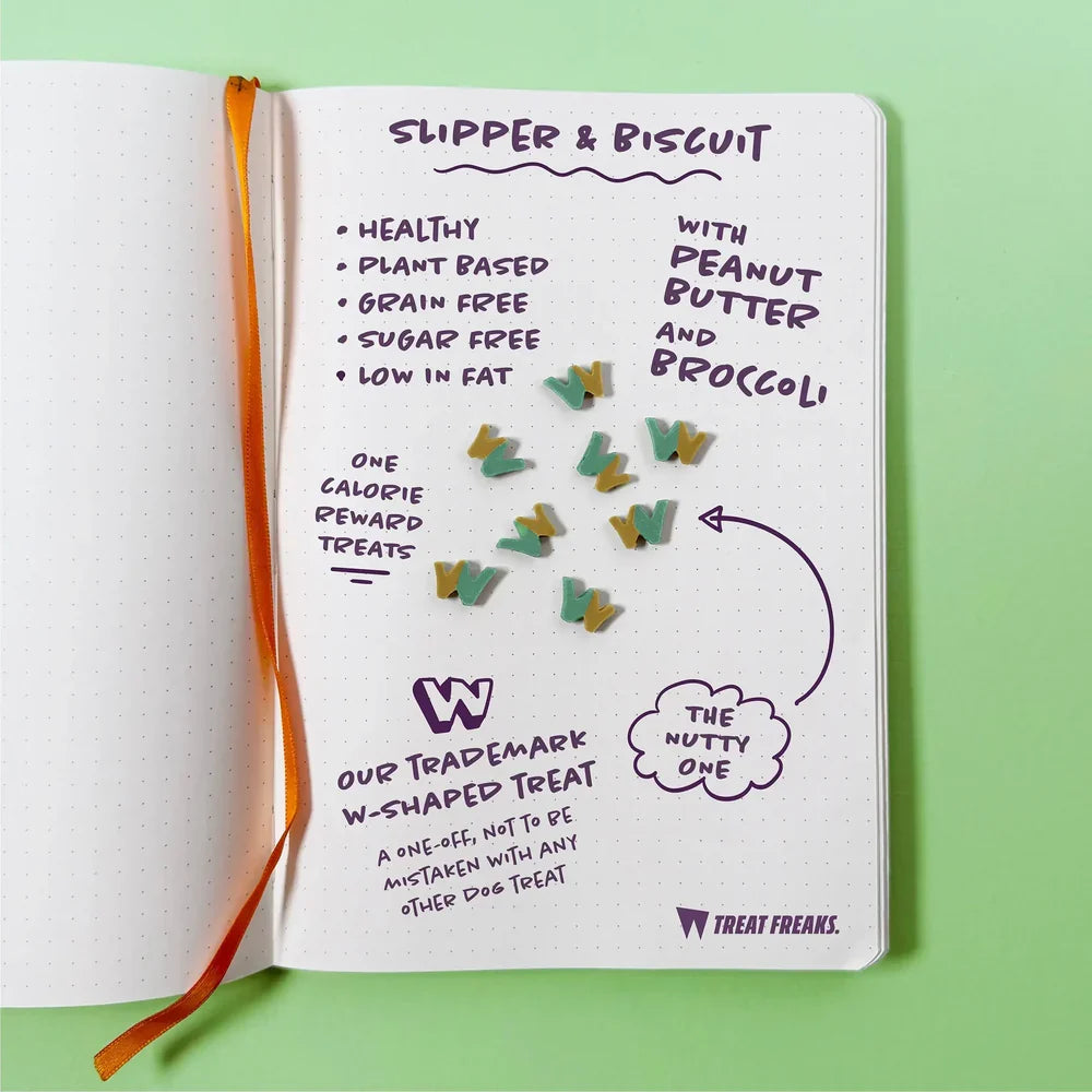 W'Zis Treat Pouches with Veggie Dog Treats